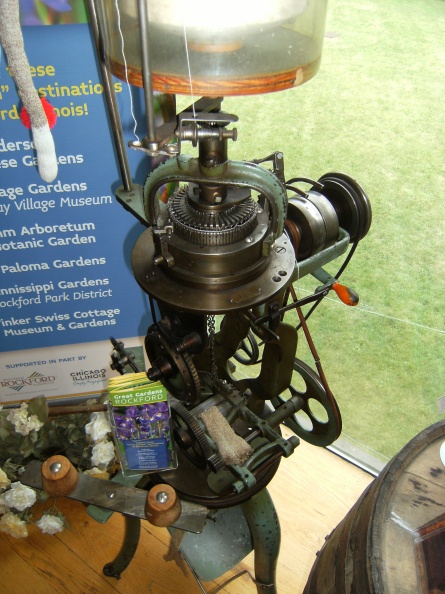 A Nelson knitting machine in the Tinker museum_.JPG